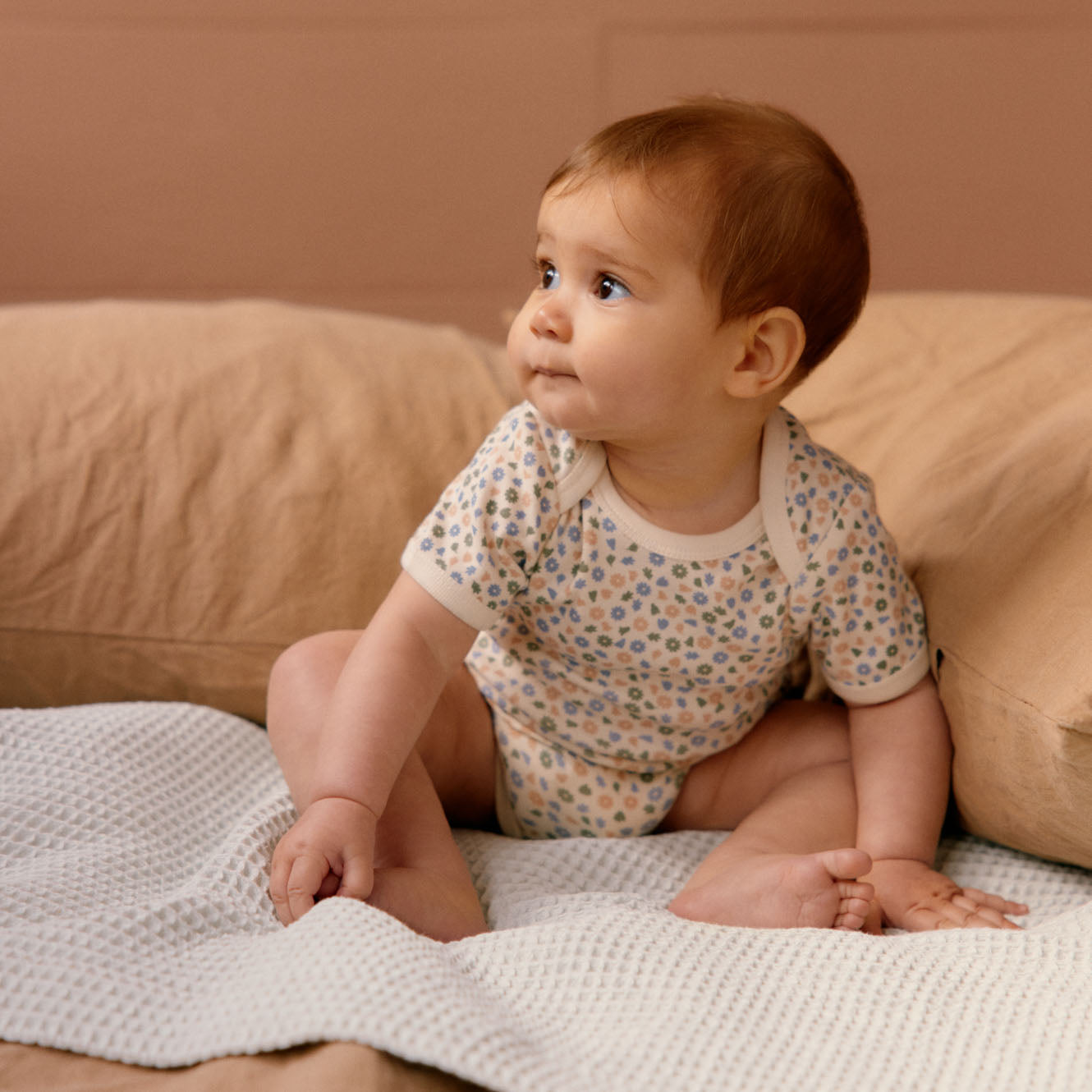 Short Sleeve Bodysuit - Chamomile Blooms Print