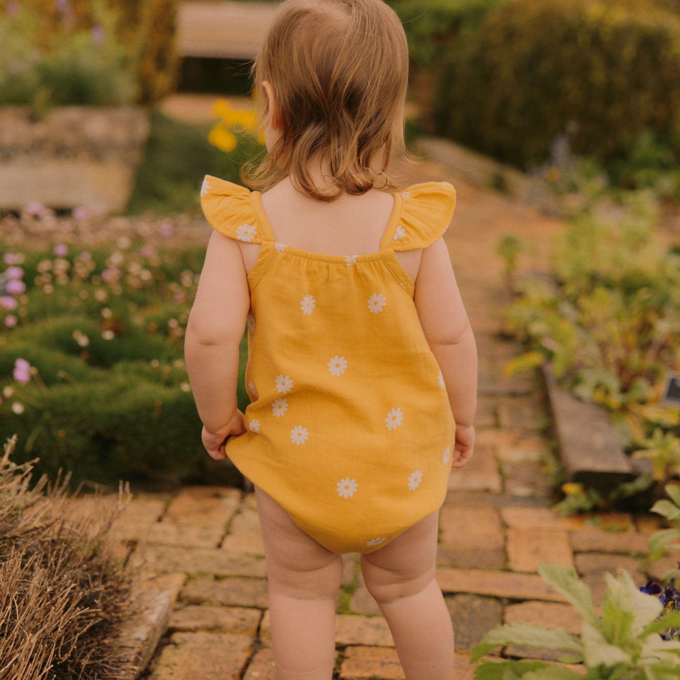 Petal Suit - Chamomile Sunshine Print